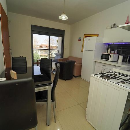 Family Apart Nahariya Ngoại thất bức ảnh
