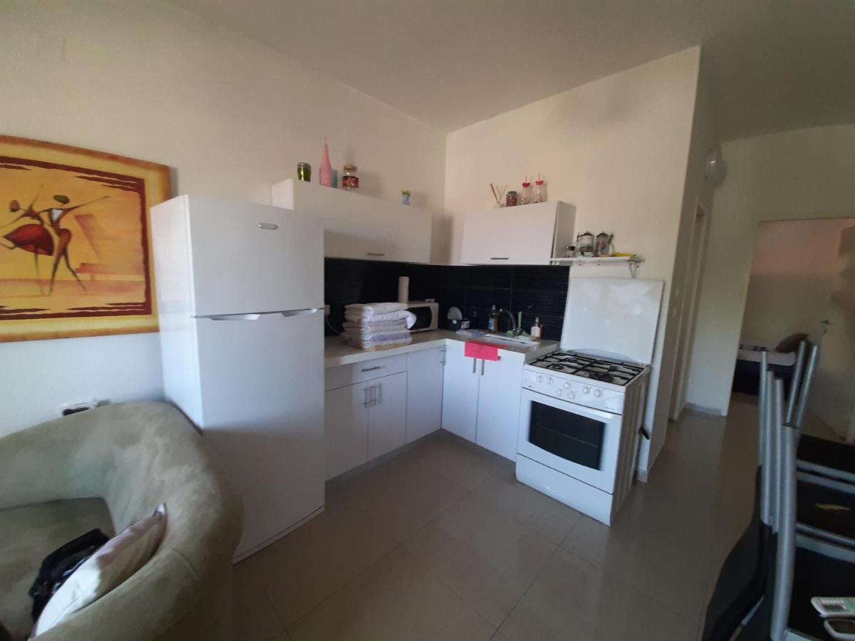 Family Apart Nahariya Ngoại thất bức ảnh