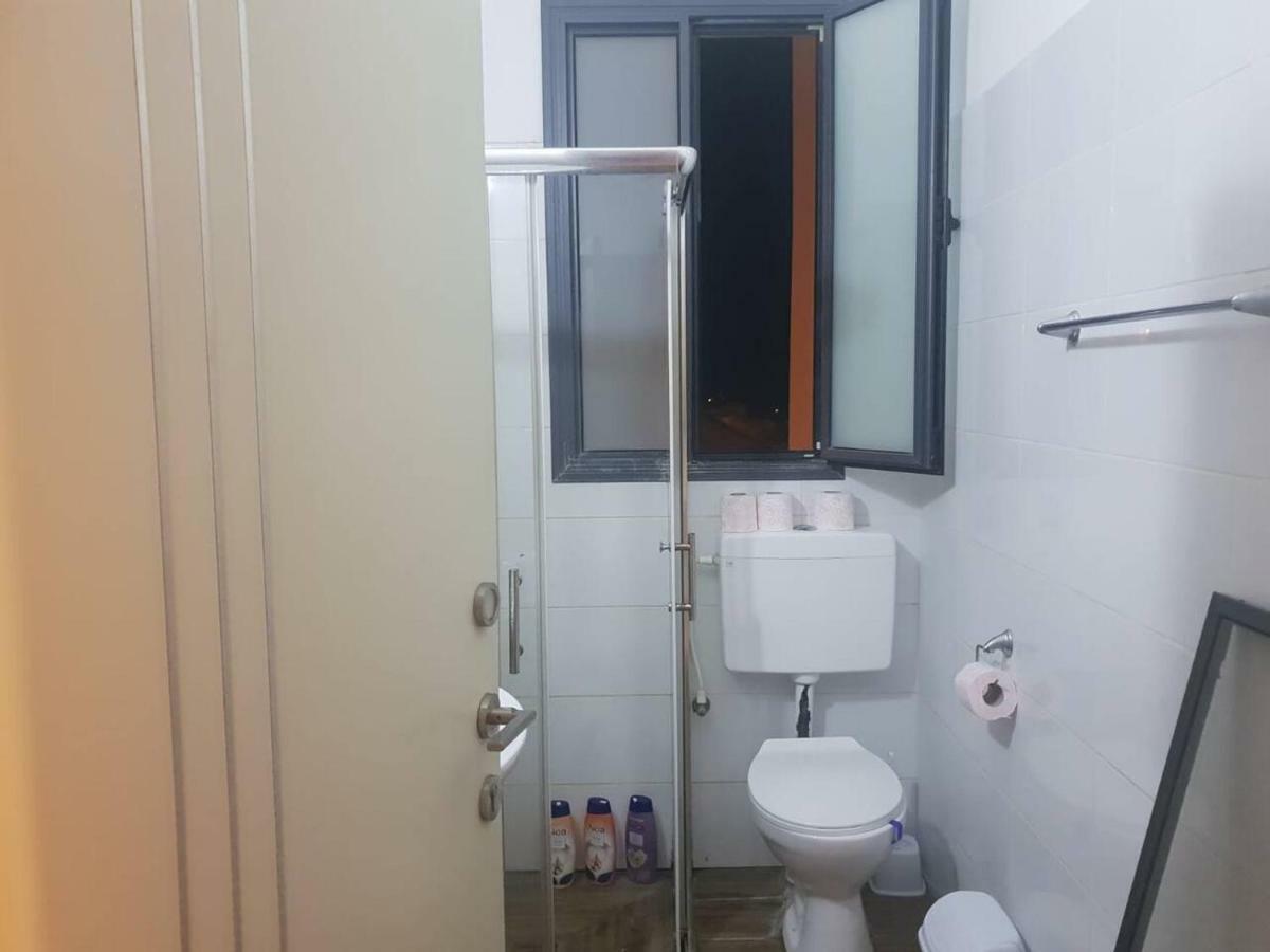 Family Apart Nahariya Ngoại thất bức ảnh